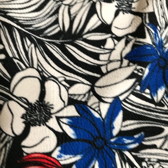 Women’s Tropical Floral Pencil Skirt • Red Blue Black White Print - Picture 8 of 15